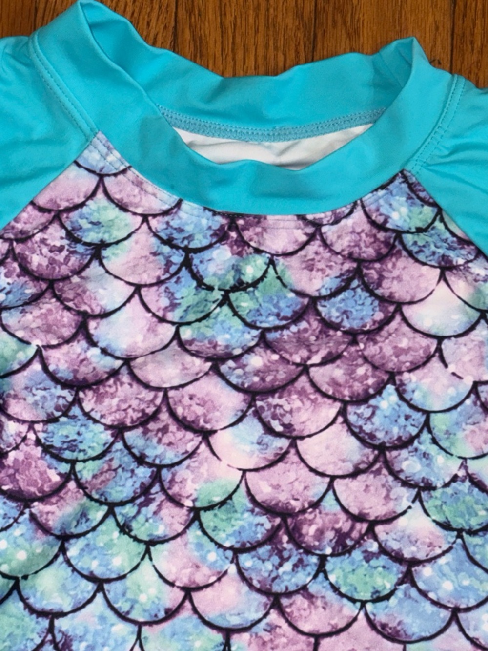 Girls' Mermaid Scale Rashguard Set - Turquoise & Multi - Picture 3 of 4